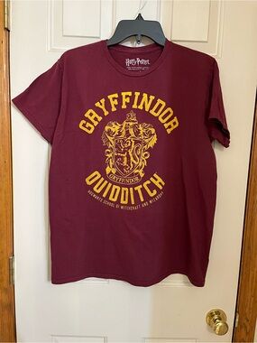 Warner Bros. Gryffindor Quidditch T‑Shirt - Maroon & Yellow
